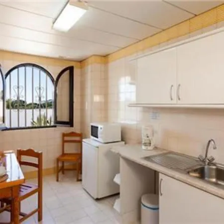 Fantastic 1 Bedroom *